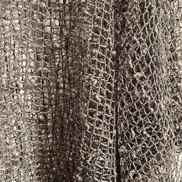 Poncho type top - nice with jeans or to dress up - Picture 2 of 4